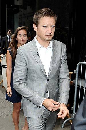 Jeremy+Renner+Jeremy+Renner+Visits+Good+Morning+QT5gGJxnv2Ul.jpg
