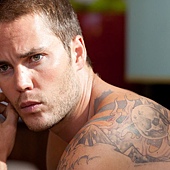 Taylor-Kitsch-in-Savages-2012-Movie-Image.jpg