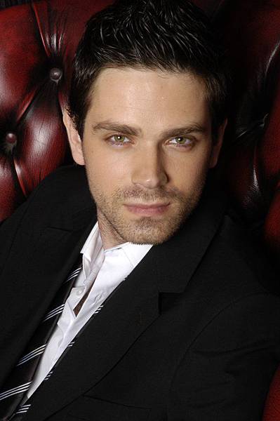 MV5BMTY2MTI0MDM2OF5BMl5BanBnXkFtZTcwMzIwNjIwMw@@._V1._SX640_SY963_