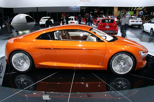 2009_la_audi_etron_images_004.jpg