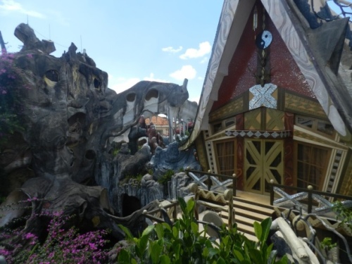 越南瘋狂旅館
