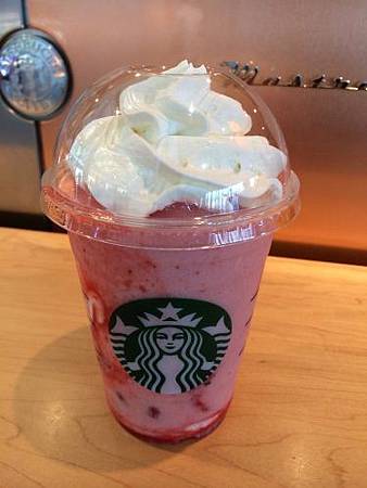 14關西D9.4 星巴克 草莓欣喜星冰樂