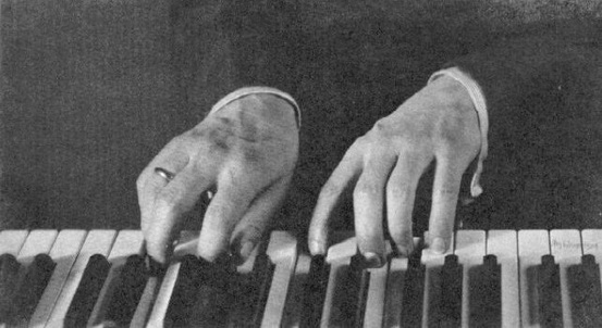 Rachmaninoff_14_hands.jpg