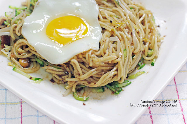 黑胡椒鐵板麵 黑胡椒鐵板麵