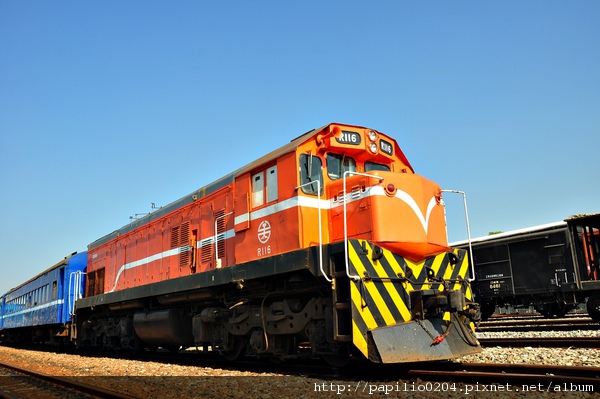 枋寮站巧遇的柴電機車R116