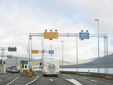 海底隧道Hvalfjar&eth;arg&ouml;ng