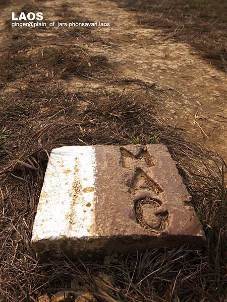 10.03.07white is safe and red is dangerous.jpg 10.03.07white is safe and red is dangerous.jpg