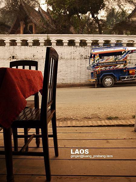 10.03.09tuk-tuk, temple, restaurant.jpg