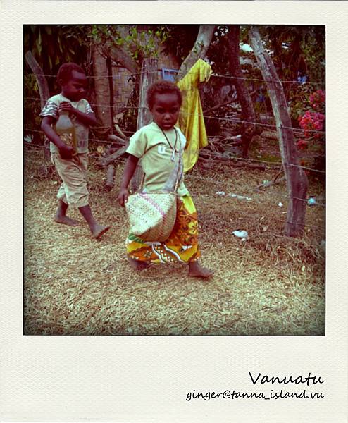 10.09.27the children at Tanna.jpg