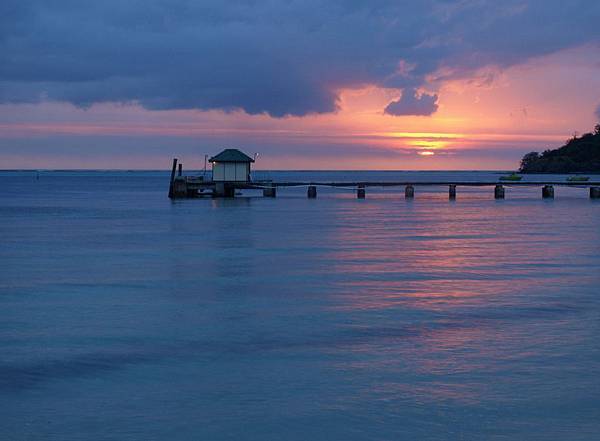 09.10.31the jetty is near the backpacker.JPG
