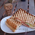 典藏咖啡館 - 燻魚圭帕里尼三明治