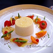 Robuchon au Dôme - 法式起司舒芙蕾伴時令蕃茄 (Cruyere Cheese Souffle and Fresh Tomatoes Medley with Provencal Flavours) Robuchon au Dôme - 法式起司舒芙蕾伴時令蕃茄 (Cruyere Cheese Souffle and Fresh Tomatoes Medley with Provencal Flavours)