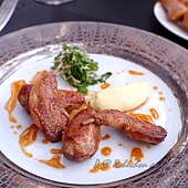 Robuchon au Dôme - 鵝肝鑲鵪鶉及馬鈴薯泥 (Caramelized Quail Stuffed with Foie Gras and Mashed Potatoes)