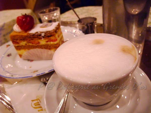 Patisserie au Grenier D’or -- 卡布其諾 (1)