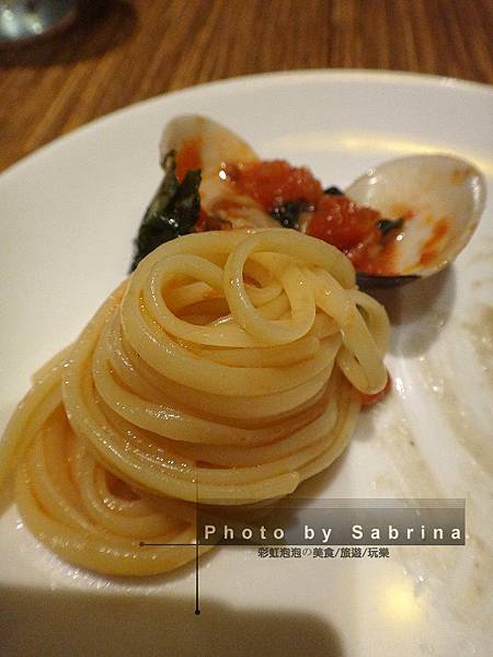 20.紙包窯烤茄汁蛤蜊扁平麵