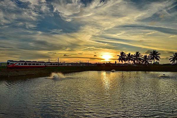 10482221_886225518059524_7344657110302880694_n