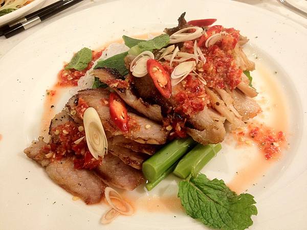 泰式海鮮醬烤豬肉(320元) 泰式海鮮醬烤豬肉(320元)