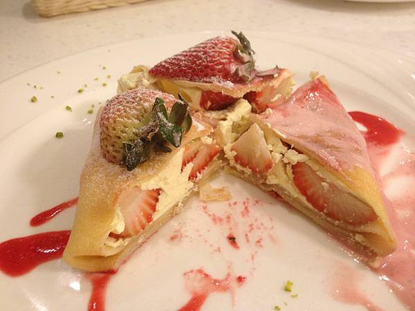 草莓法式可麗餅 草莓法式可麗餅