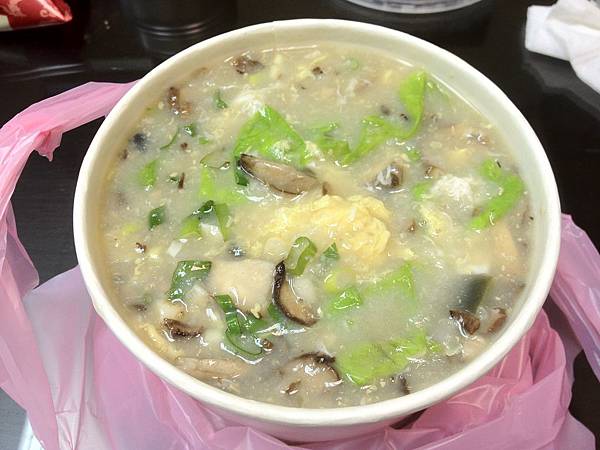 皮蛋肉片鮮菇粥