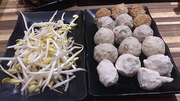 黃豆芽&手工丸子