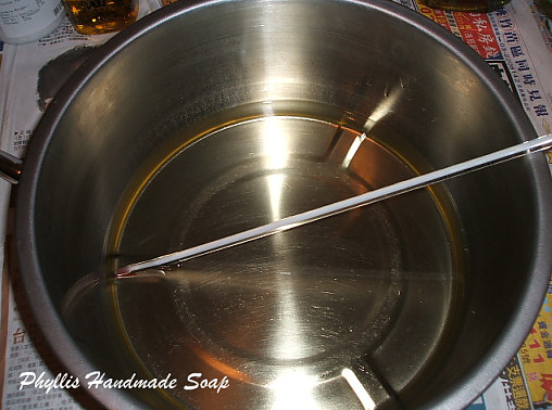 製做液體皂 備好油品-01.jpg 製做液體皂 備好油品-01.jpg