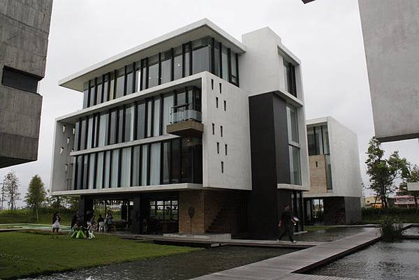 68544ee2a773b8fa5cbc81496cdfa16e