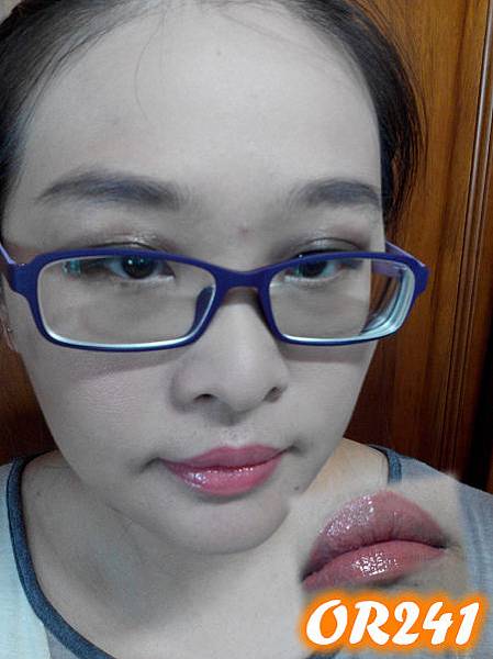 maquillage_D002.jpg maquillage_D002.jpg