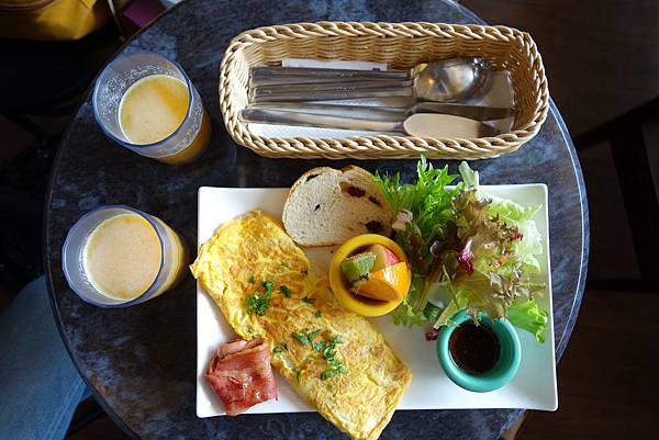 【高雄美食】陽光元氣早午餐：費奧納咖啡Cafe Fiona @ Ivy，不 ...