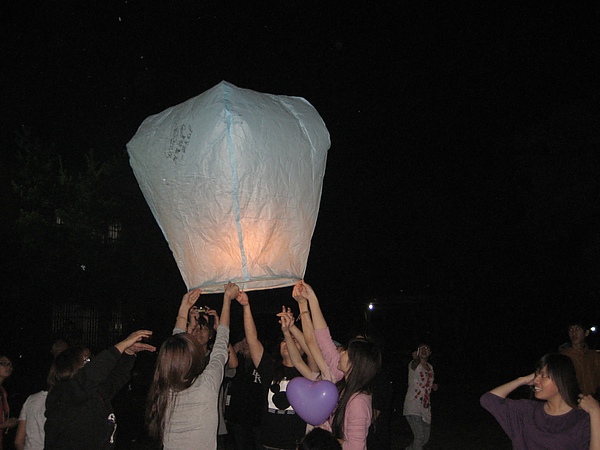 冉燃天燈.jpg
