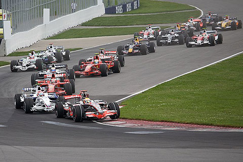 800px-Lap_1,_Turn_1_Canada_2008.jpg 800px-Lap_1,_Turn_1_Canada_2008.jpg