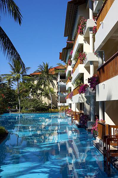 Lagoon access exterior Lagoon access exterior