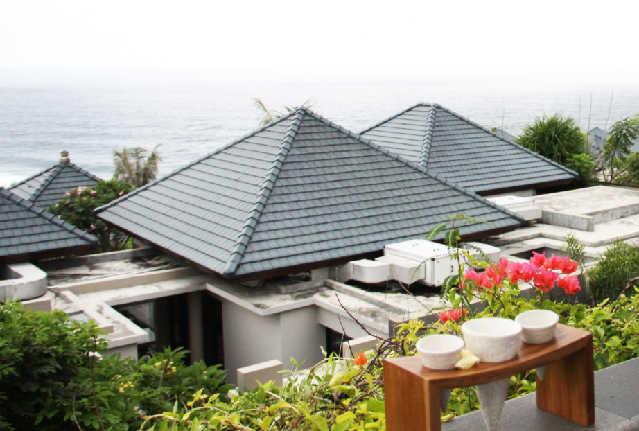 Tea Time In Banyan Tree pool Bar.jpg Tea Time In Banyan Tree pool Bar.jpg