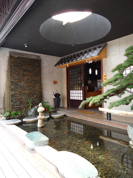 雲爐鍋物:《雲爐鍋物》很特別的木狩湯底開鍋啦! 雲爐鍋物:《雲爐鍋物》很特別的木狩湯底開鍋啦!