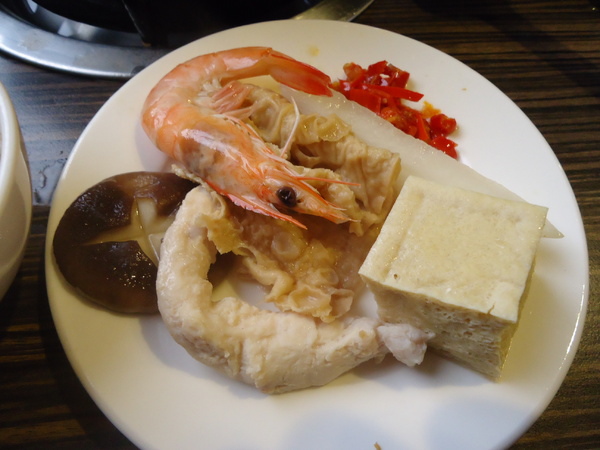 雲爐鍋物:《雲爐鍋物》很特別的木狩湯底開鍋啦! 雲爐鍋物:《雲爐鍋物》很特別的木狩湯底開鍋啦!