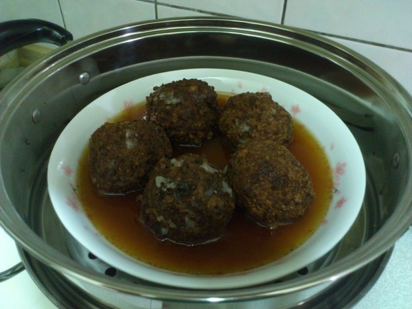 果貿吳媽家手工餃子:《高雄果貿吳媽家》赫赫有名的果貿吳媽家出新產品啦之特濃豚味獅子頭我來了!!!!! 果貿吳媽家手工餃子:《高雄果貿吳媽家》赫赫有名的果貿吳媽家出新產品啦之特濃豚味獅子頭我來了!!!!!