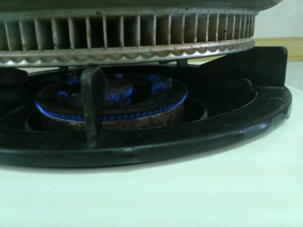 果貿吳媽家手工餃子:《高雄果貿吳媽家》赫赫有名的果貿吳媽家出新產品啦之特濃豚味獅子頭我來了!!!!!