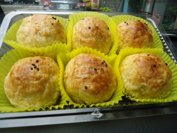 不二家西點麵包:賀!Pull美食盃蛋黃酥組第一名不二家西點麵包。 不二家西點麵包:賀!Pull美食盃蛋黃酥組第一名不二家西點麵包。