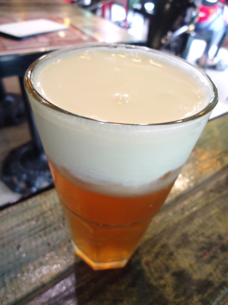 喜喜茶室:冰與火巧妙融合之冰火波羅包來個港式下午茶吧喜喜茶室 喜喜茶室:冰與火巧妙融合之冰火波羅包來個港式下午茶吧喜喜茶室