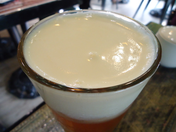 喜喜茶室:冰與火巧妙融合之冰火波羅包來個港式下午茶吧喜喜茶室 喜喜茶室:冰與火巧妙融合之冰火波羅包來個港式下午茶吧喜喜茶室