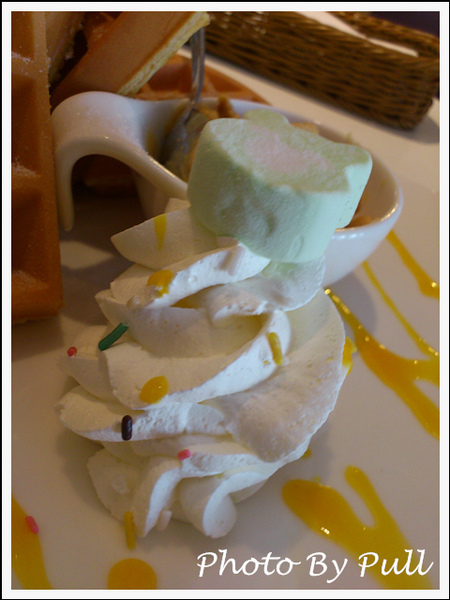 鬆餅先生(台中店):照片比本人好吃之鬆餅先生傳 ! 鬆餅先生(台中店):照片比本人好吃之鬆餅先生傳 !