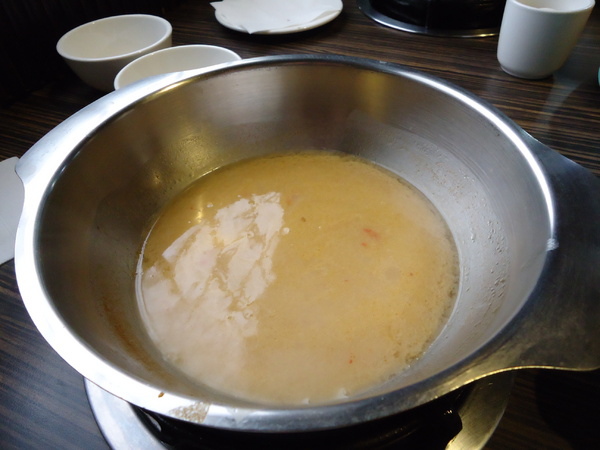 雲爐鍋物:《雲爐鍋物》很特別的木狩湯底開鍋啦! 雲爐鍋物:《雲爐鍋物》很特別的木狩湯底開鍋啦!