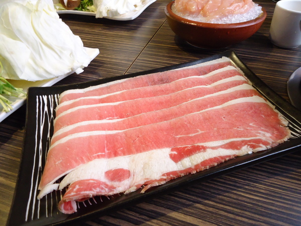 雲爐鍋物:《雲爐鍋物》很特別的木狩湯底開鍋啦! 雲爐鍋物:《雲爐鍋物》很特別的木狩湯底開鍋啦!