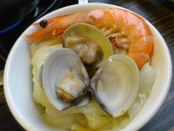 雲爐鍋物:《雲爐鍋物》很特別的木狩湯底開鍋啦!