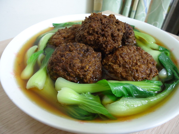 果貿吳媽家手工餃子:《高雄果貿吳媽家》赫赫有名的果貿吳媽家出新產品啦之特濃豚味獅子頭我來了!!!!! 果貿吳媽家手工餃子:《高雄果貿吳媽家》赫赫有名的果貿吳媽家出新產品啦之特濃豚味獅子頭我來了!!!!!