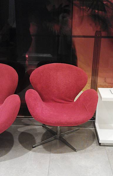 台北阪急設計師椅4.jpg 台北阪急設計師椅4.jpg