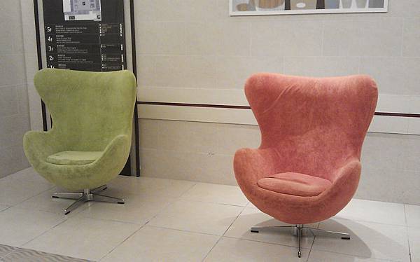 台北阪急設計師椅7.jpg