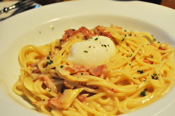 華山義麵坊-奶油培根水波蛋.jpg 華山義麵坊-奶油培根水波蛋.jpg