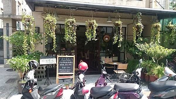 DSC_0064.JPG DSC_0064.JPG