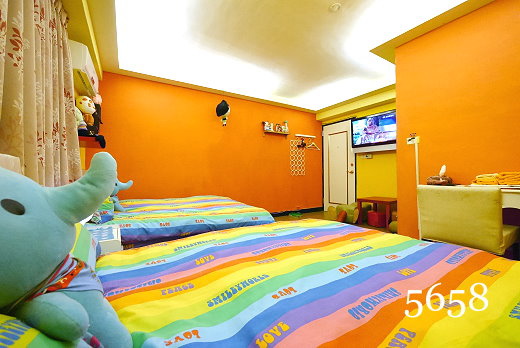 繽紛童話四人房2_8