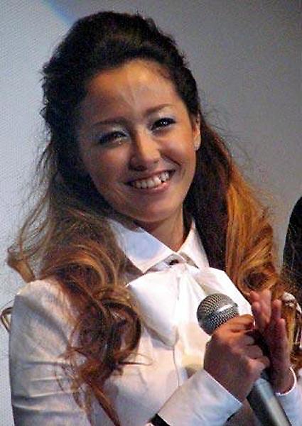 澤尻英龍華.jpg